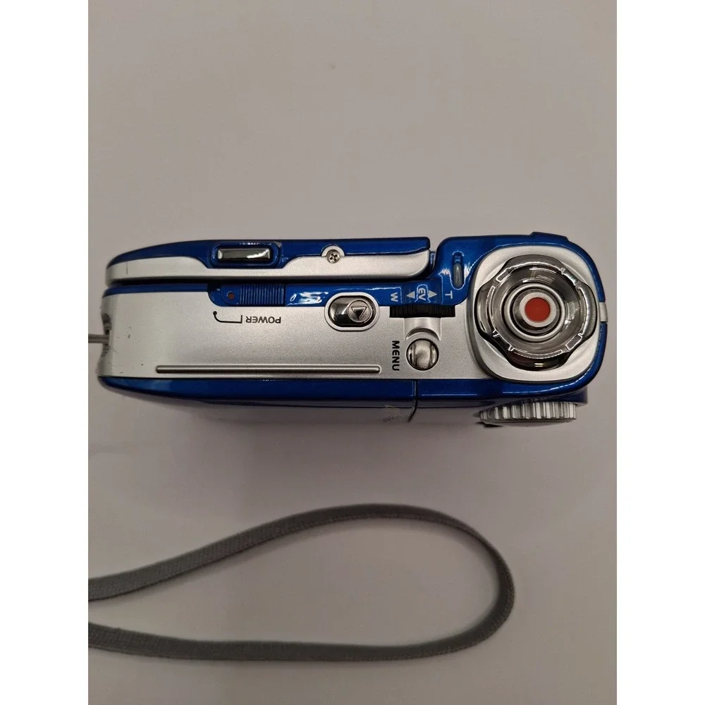 DXG-579V HD 2.4 LCD Blue Digital Video Camera USB Untested F 3.2 / 7.5mm 4x Zoom